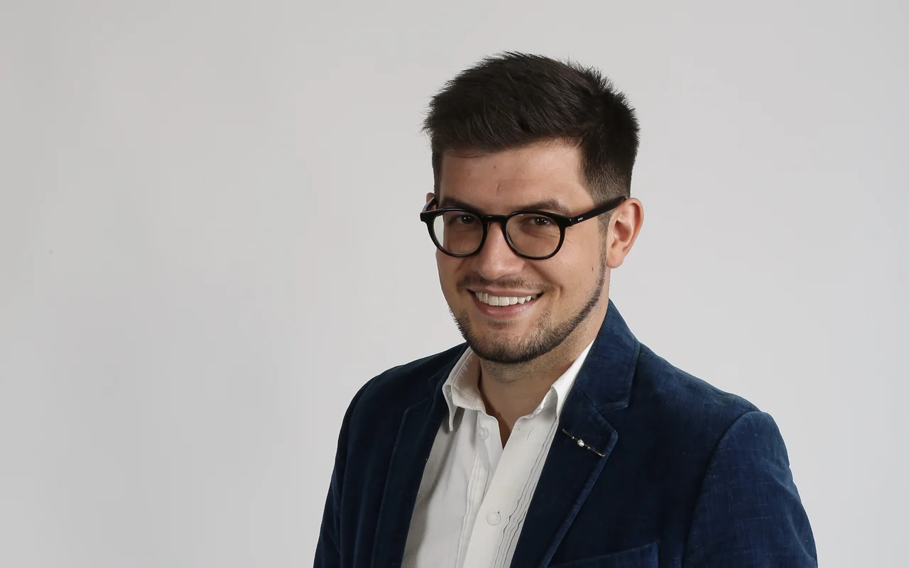 Dr. Andrei Stupu